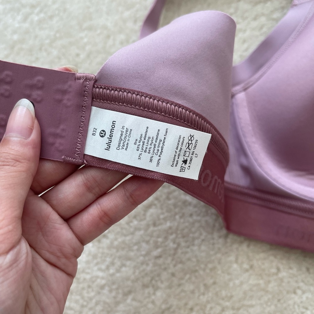 Lululemon Sports Bra - Picture 5 of 5